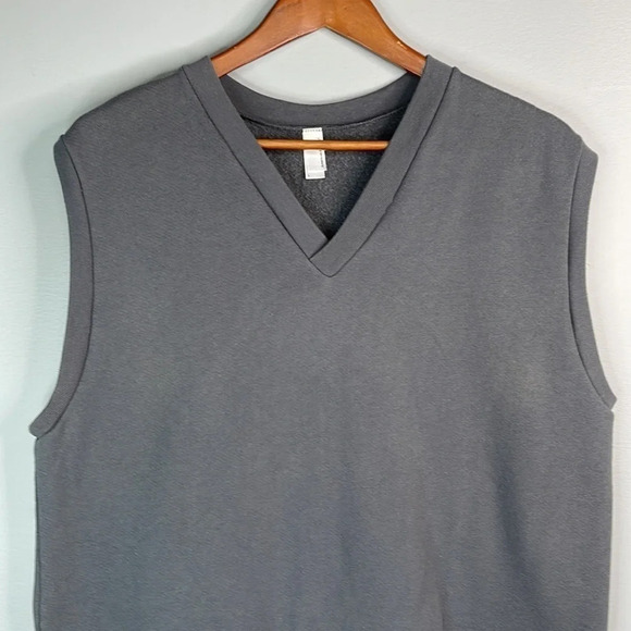 AMERICAN APPAREL Mens VNeck Sweater Vest Grey Sweatshirt Grandpa Preppy Size L - Picture 3 of 9